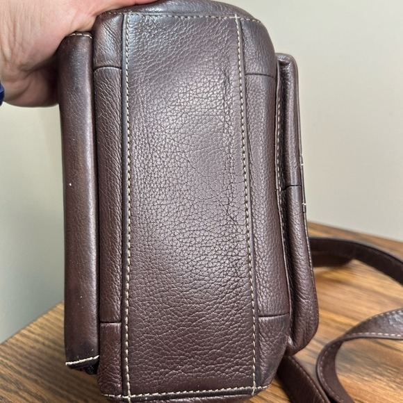 Fossil Shoulder Bag in Brown Leather with Silver Hardware - Picture 8 of 16